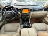 Lexus LX-570 2011